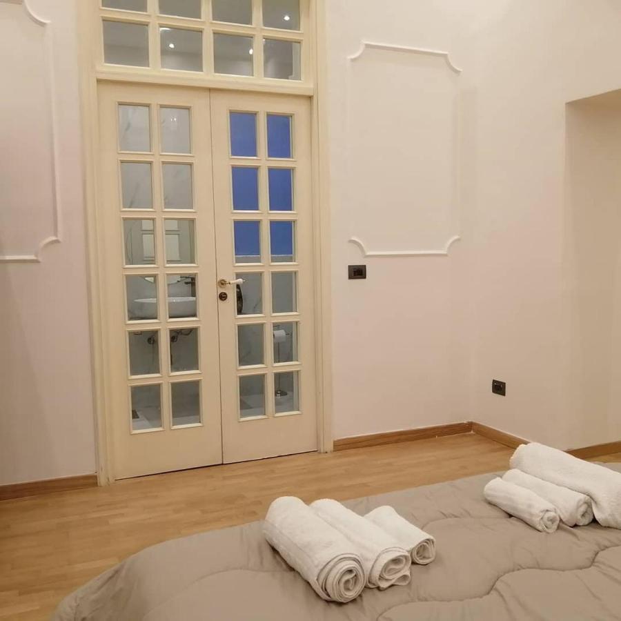 Apartamento La Dimora Dei Borbone Nápoles Exterior foto