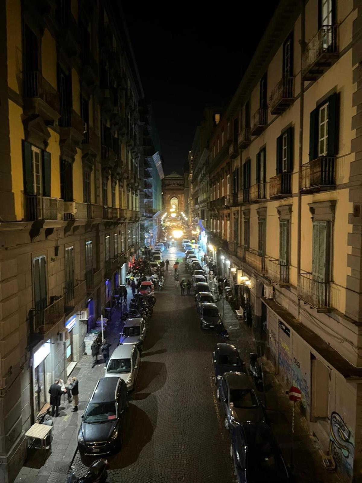 Apartamento La Dimora Dei Borbone Nápoles Exterior foto